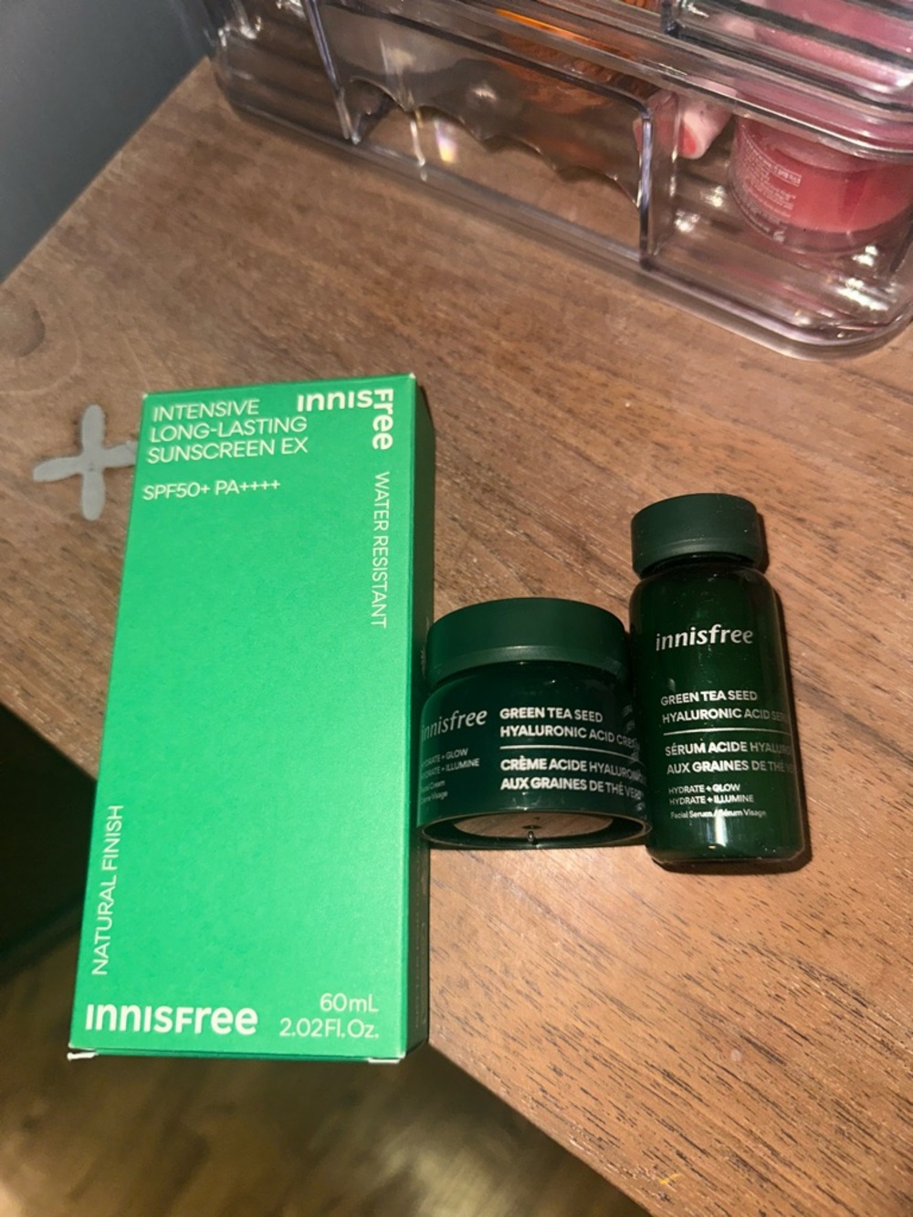 NEW Innisfree set - Full size sunscreen + Green Tea Seed Hydrating Cream + Serum